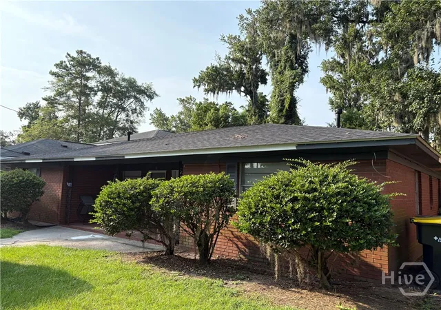Photo 2 of Multi family home for sale at 11 Hampstead Ave, Savannah, GA 31405 | MLS# SA364270 | Listing updated on 2026-09-10