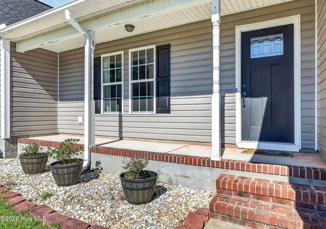Photo 3 of Single family home for sale at 102 Serena Mariah Ct, Beulaville, NC 28518 | MLS# 100610711 | Listing updated on 2026-10-28