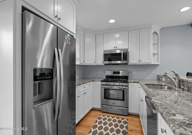 Photo 4 of Single family home for sale at 7118 Archers Crk Dr, Emerald Isle, NC 28594 | MLS# 100600471 | Listing updated on 2026-09-11