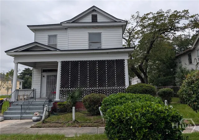 Photo 1 of Single family home for sale at 1104 E 32nd Street, Savannah, GA 31404 | MLS# SA364776 | Listing updated on 2026-10-13