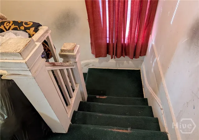 Photo 3 of Single family home for sale at 1104 E 32nd Street, Savannah, GA 31404 | MLS# SA364776 | Listing updated on 2026-10-13