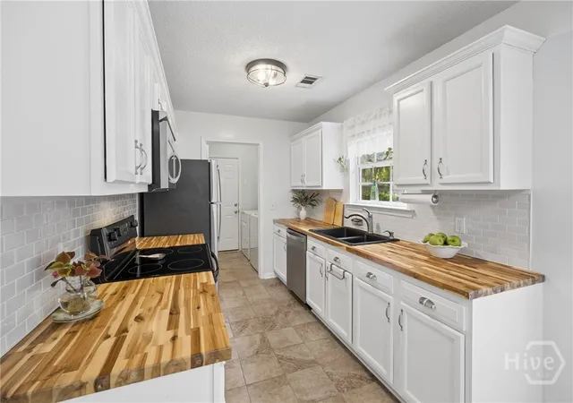 Photo 3 of Single family home for sale at 331 Barrister Cir, Guyton, GA 31312 | MLS# SA366147 | Listing updated on 2026-10-18