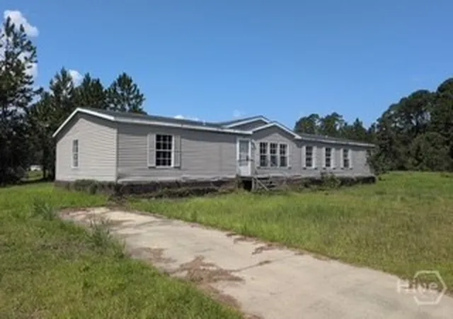 Photo 4 of Manufactured home for sale at 276 Tupelo Loop NE, Ludowici, GA 31316 | MLS# SA364254 | Listing updated on 2026-10-30