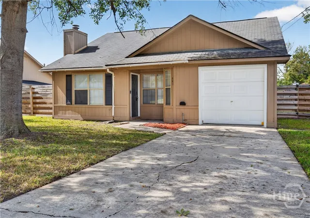 Photo 1 of Single family home for sale at 662 Demere St, Hinesville, GA 31313 | MLS# SA365673 | Listing updated on 2026-10-21