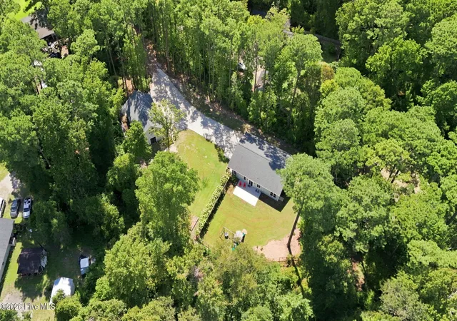 Photo 2 of Single family home for sale at 194 Steep Hl Dr, Swansboro, NC 28584 | MLS# 100602900 | Listing updated on 2026-09-13