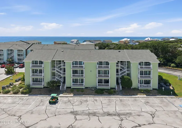 Listing Photo 4 - Condo for sale in building located at 9201 Coast Guard Rd, Emerald Isle, NC 28594 - Unit #E103