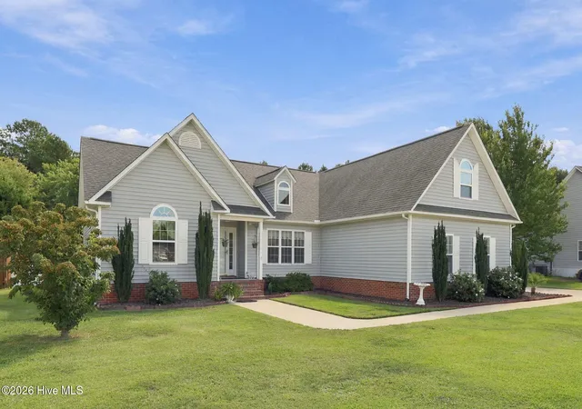 Photo 3 of Single family home for sale at 310 Bobbys Dr, Newport, NC 28570 | MLS# 100603009 | Listing updated on 2026-09-17