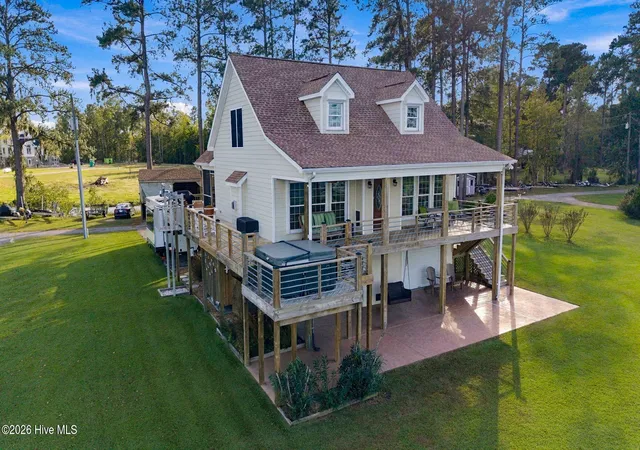 Photo 1 of Single family home for sale at 127 Dickinson Rd, Chocowinity, NC 27817 | MLS# 100611516 | Listing updated on 2026-10-22