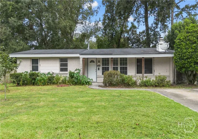 Photo 1 of Single family home for sale at 206 Van Nuys Blvd, Savannah, GA 31419 | MLS# SA363916 | Listing updated on 2026-09-11
