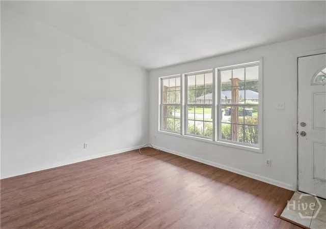 Photo 3 of Single family home for sale at 206 Van Nuys Blvd, Savannah, GA 31419 | MLS# SA363916 | Listing updated on 2026-09-11