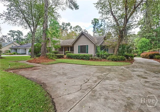 Photo 2 of Single family home for sale at 123 Rose Dhu Rd, Savannah, GA 31419 | MLS# SA364384 | Listing updated on 2026-09-11