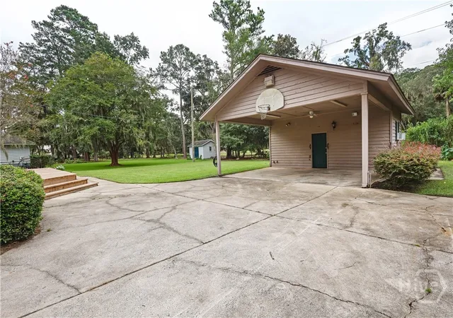 Photo 4 of Single family home for sale at 123 Rose Dhu Rd, Savannah, GA 31419 | MLS# SA364384 | Listing updated on 2026-09-11