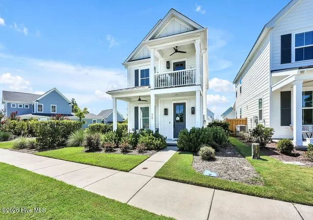 Photo 2 of Single family home for sale at 950 Trisail Ter, Wilmington, NC 28412 | MLS# 100600460 | Listing updated on 2026-09-05
