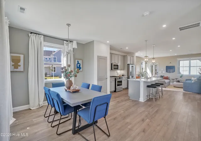 Photo 4 of Single family home for sale at 950 Trisail Ter, Wilmington, NC 28412 | MLS# 100600460 | Listing updated on 2026-09-05