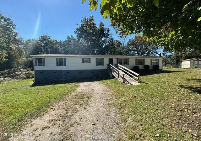 Photo 1 of Manufactured home for sale at 3205 Deanswood Dr, Kinston, NC 28504 | MLS# 100610980 | Listing updated on 2026-10-27