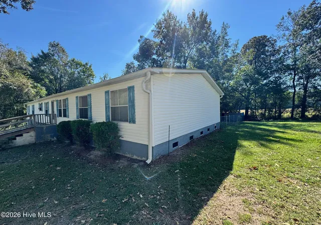 Photo 2 of Manufactured home for sale at 3205 Deanswood Dr, Kinston, NC 28504 | MLS# 100610980 | Listing updated on 2026-10-27