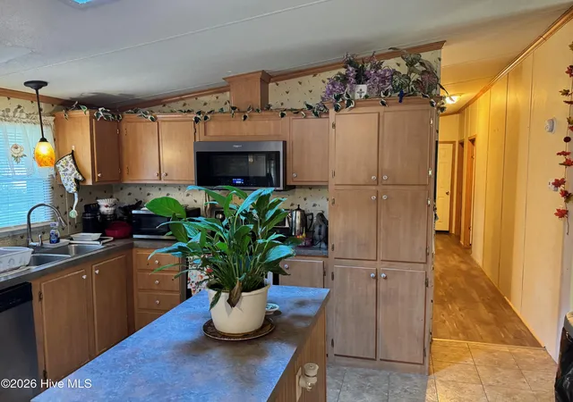 Photo 3 of Manufactured home for sale at 3205 Deanswood Dr, Kinston, NC 28504 | MLS# 100610980 | Listing updated on 2026-10-27