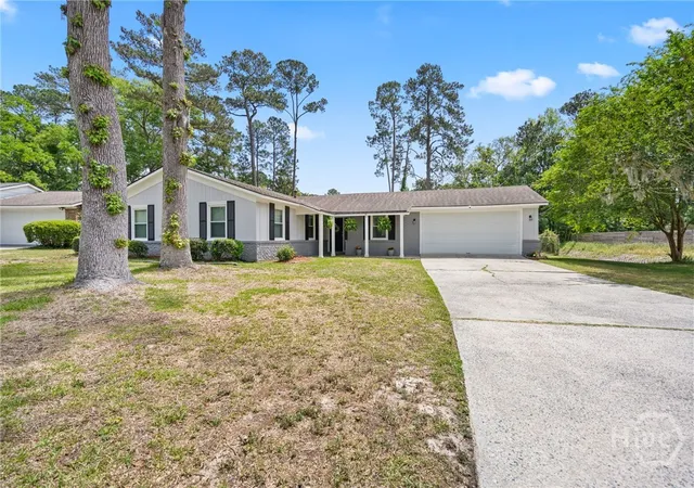 Photo 3 of Single family home for sale at 12610 Golf Clb Dr, Savannah, GA 31419 | MLS# SA352121 | Listing updated on 2026-09-12