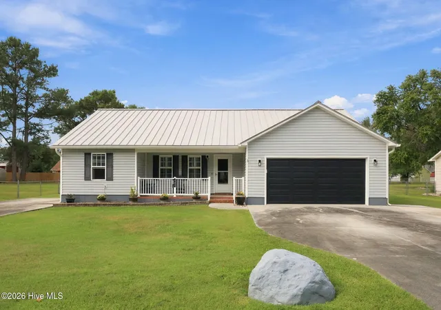 Photo 1 of Single family home for sale at 107 Fodder Dr, Hubert, NC 28539 | MLS# 100606446 | Listing updated on 2026-10-29