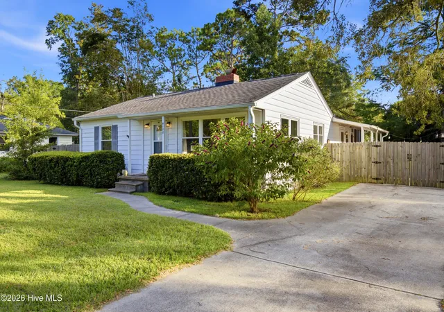 Photo 3 of Single family home for sale at 4108 Park Ave, Wilmington, NC 28403 | MLS# 100599772 | Listing updated on 2026-09-16