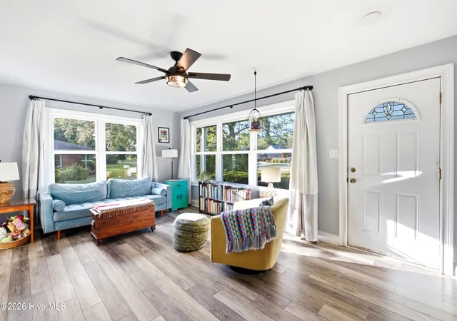 Photo 4 of Single family home for sale at 4108 Park Ave, Wilmington, NC 28403 | MLS# 100599772 | Listing updated on 2026-09-16