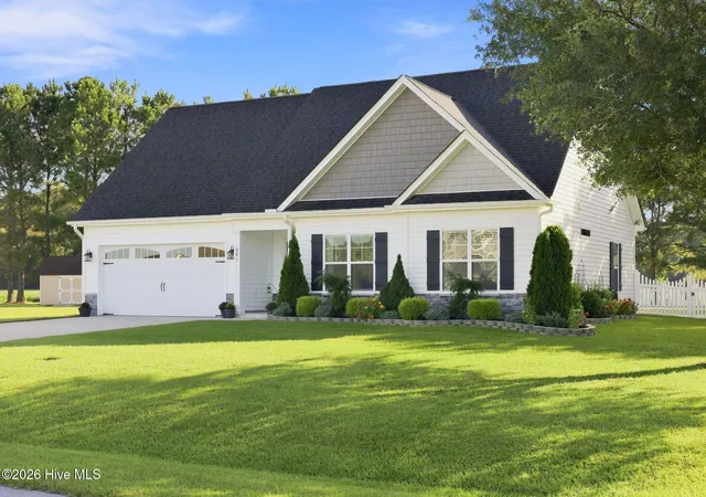 Photo 1 of Single family home for sale at 201 Asheberne Dr, Washington, NC 27889 | MLS# 100602984 | Listing updated on 2026-09-11