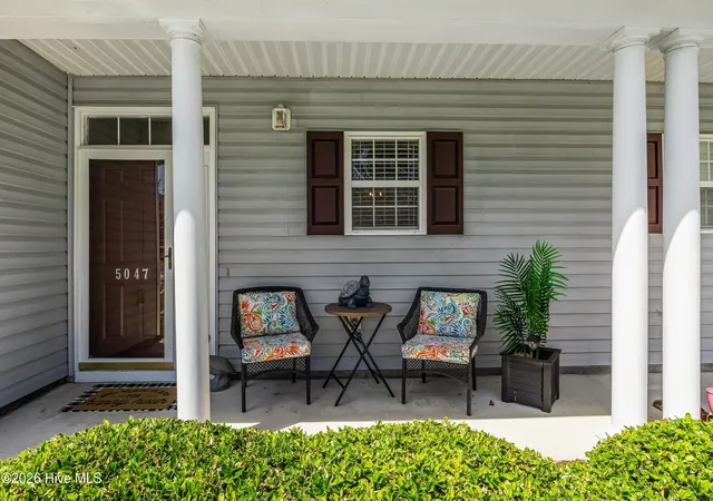 Photo 3 of Townhouse for sale at 5047 Wyncie Wynd, Southport, NC 28461 | MLS# 100602274 | Listing updated on 2026-09-15