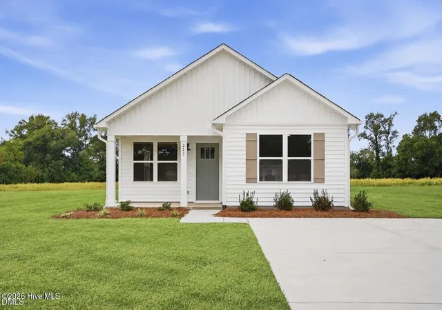 Single family home for sale at 223 Rae St, Warsaw, NC 28398 | MLS# 100611054