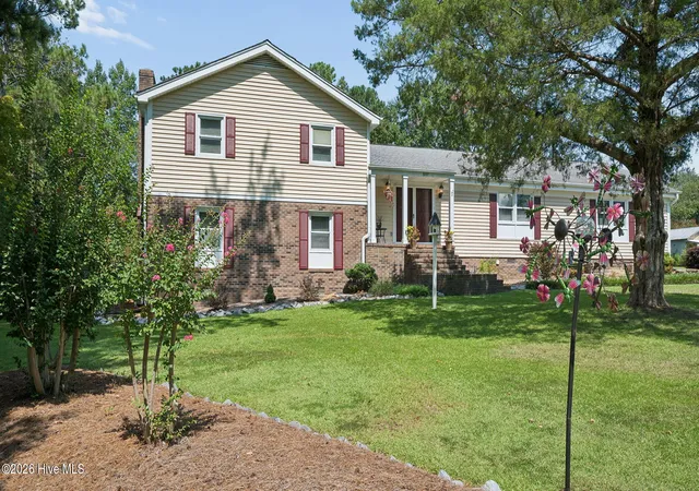 Photo 2 of Single family home for sale at 5197 Nc Hwy 33 E, Greenville, NC 27858 | MLS# 100601781 | Listing updated on 2026-09-09