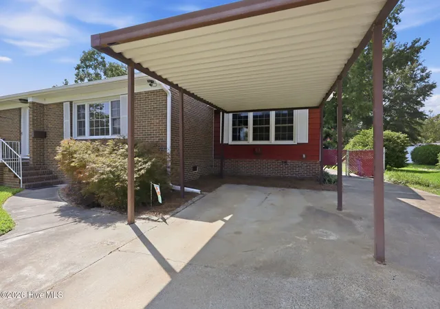 Photo 4 of Single family home for sale at 2002 Carey Rd, Kinston, NC 28501 | MLS# 100601440 | Listing updated on 2026-09-16