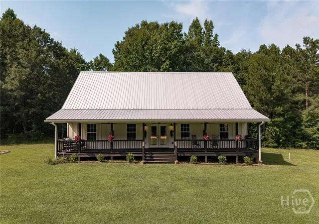 Single family home for sale at 930 James Holcomb Rd, Hull, GA 30646 | MLS# CL363764