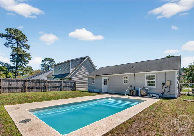 Photo 3 of Single family home for sale at 332 Mapmaker Ln, Savannah, GA 31410 | MLS# SA352266 | Listing updated on 2026-09-10