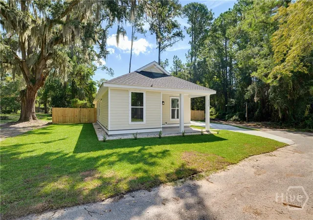 Photo 3 of Single family home for sale at 2326 Hillside Ct, Port Royal, SC 29935 | MLS# SA357228 | Listing updated on 2026-09-10