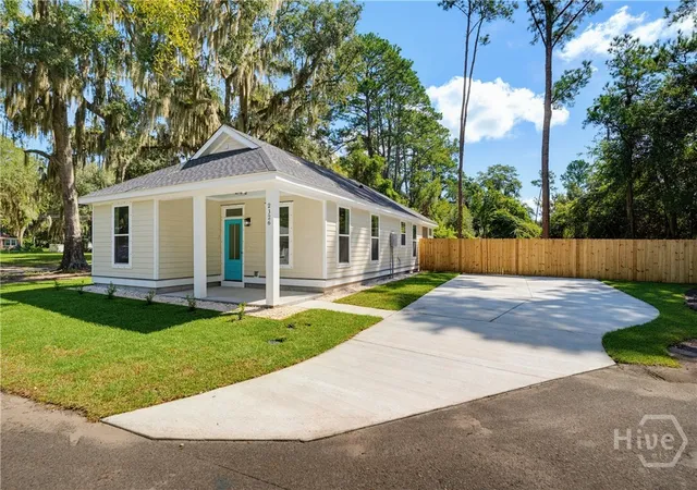Photo 3 of Single family home for sale at 2326 Hillside Ct, Port Royal, SC 29935 | MLS# SA357228 | Listing updated on 2026-09-10