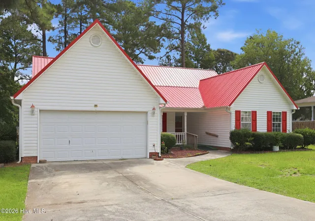 Photo 2 of Single family home for sale at 870 Pine Valley Rd, Jacksonville, NC 28546 | MLS# 100600454 | Listing updated on 2026-09-17