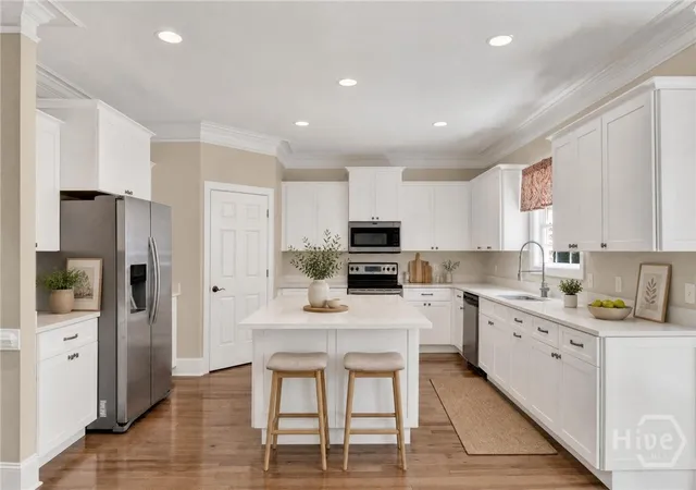 Photo 1 of Single family home for sale at 41 White Oak Blf, Savannah, GA 31405 | MLS# SA357918 | Listing updated on 2026-09-12