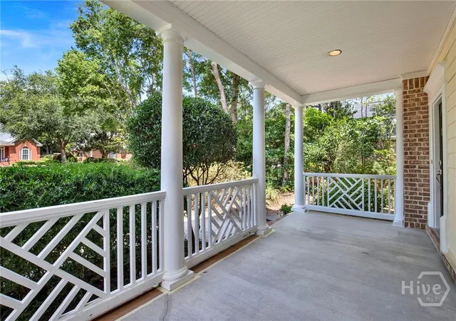 Photo 3 of Single family home for sale at 41 White Oak Blf, Savannah, GA 31405 | MLS# SA357918 | Listing updated on 2026-09-12