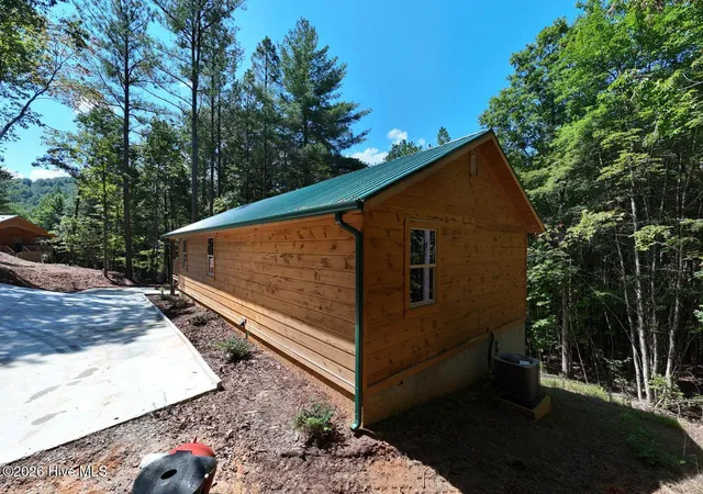 Photo 3 of Single family home for sale at 226 Choctaw Ridge Trl, Murphy, NC 28906 | MLS# 100602245 | Listing updated on 2026-09-09