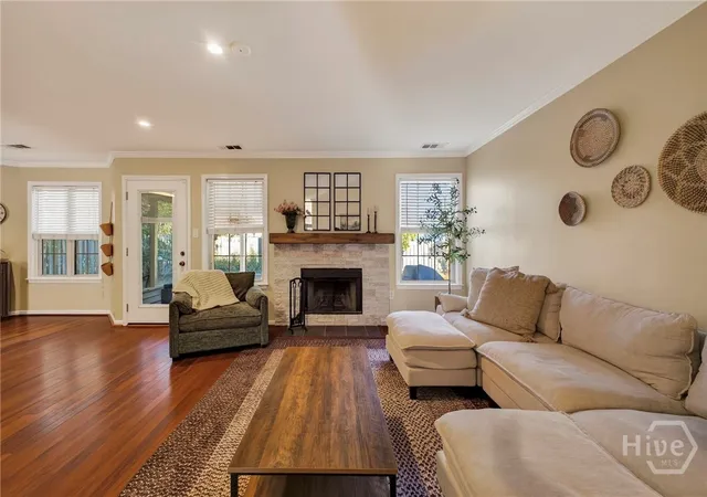 Photo 3 of Single family home for sale at 555 Oemler Loop, Savannah, GA 31410 | MLS# SA366675 | Listing updated on 2026-10-19