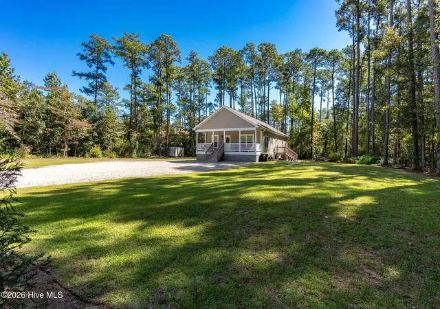 Photo 1 of Single family home for sale at 2309 Country Clb Rd, Morehead City, NC 28557 | MLS# 100608143 | Listing updated on 2026-10-21
