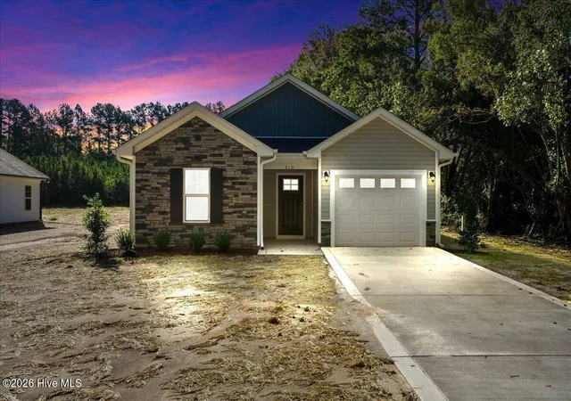 Photo 2 of Single family home for sale at 310 E Howard St, Roseboro, NC 28382 | MLS# 100600977 | Listing updated on 2026-09-11