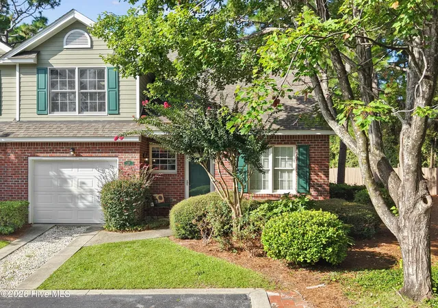 Photo 3 of Townhouse for sale at 233 Racine Dr #Unit 33, Wilmington, NC 28403 | MLS# 100603337 | Listing updated on 2026-09-16