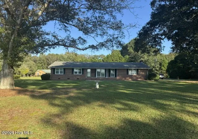 Photo 1 of Single family home for sale at 1836 US Hwy 117 S, Burgaw, NC 28425 | MLS# 100611150 | Listing updated on 2026-10-28