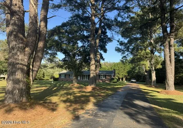 Photo 2 of Single family home for sale at 1836 US Hwy 117 S, Burgaw, NC 28425 | MLS# 100611150 | Listing updated on 2026-10-28