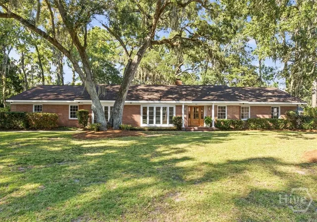Photo 1 of Single family home for sale at 412 Arlington Rd, Savannah, GA 31419 | MLS# SA365734 | Listing updated on 2026-10-29