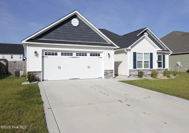 Photo 2 of Single family home for sale at 404 Montgomery Dr, Jacksonville, NC 28546 | MLS# 100602378 | Listing updated on 2026-09-10