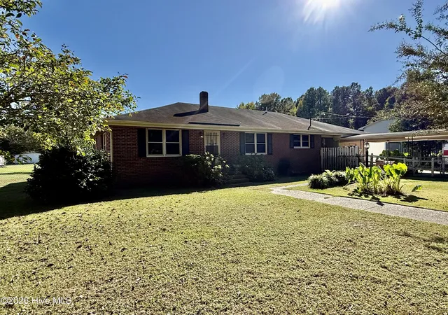 Single family home for sale at 49 Oakmont Rd, Plymouth, NC 27962 | MLS# 100609600