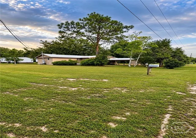 Photo 2 of Manufactured home for sale at 118 Mosley St, Reidsville, GA 30453 | MLS# SA364069 | Listing updated on 2026-09-05