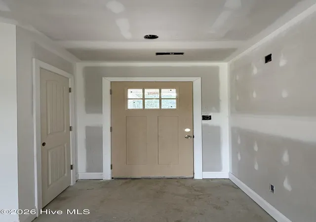 Photo 1 of Single family home for sale at 4031 Bluewater Blvd, New Bern, NC 28562 | MLS# 100581422 | Listing updated on 2026-09-04
