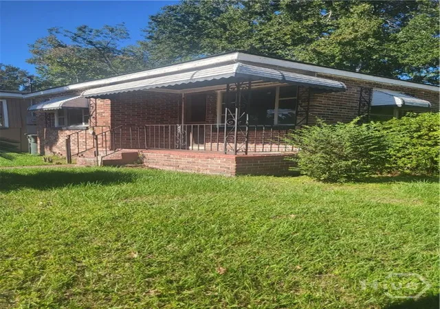 Photo 1 of Single family home for sale at 1400 Golden St, Savannah, GA 31415 | MLS# SA366410 | Listing updated on 2026-10-15